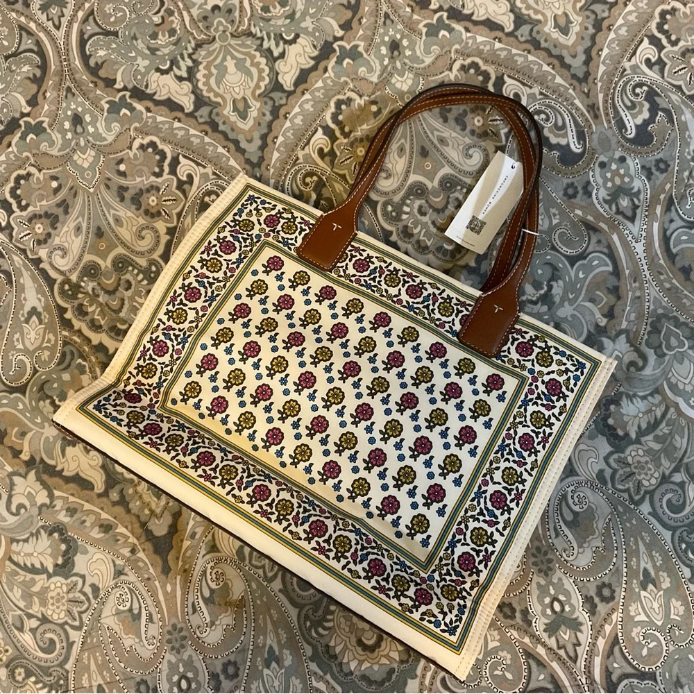 NWT Tory Burch Ella  Printed Tote Ivory Floral Daisy Border Rare